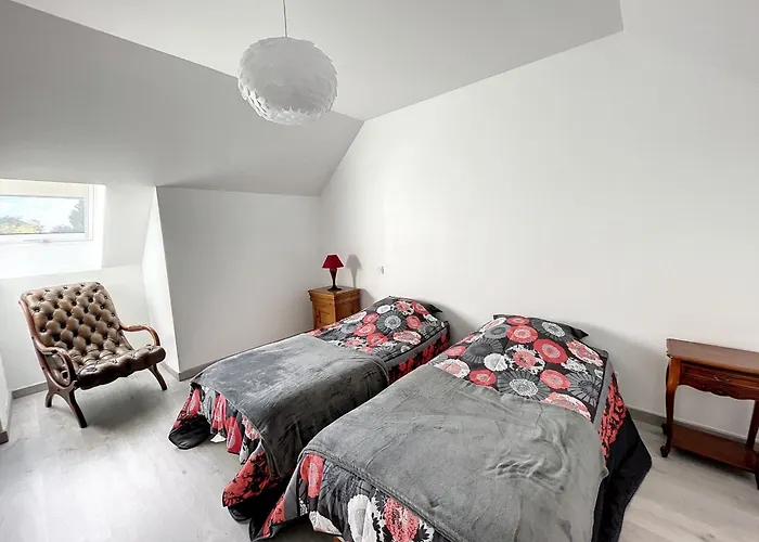 Casa de Férias Maison Renovee Proche 7 Pers., Jardin, Wifi Et Ping-pong, 3 Chambres, 2 Salles D'eau - Fr-1-361-426 *