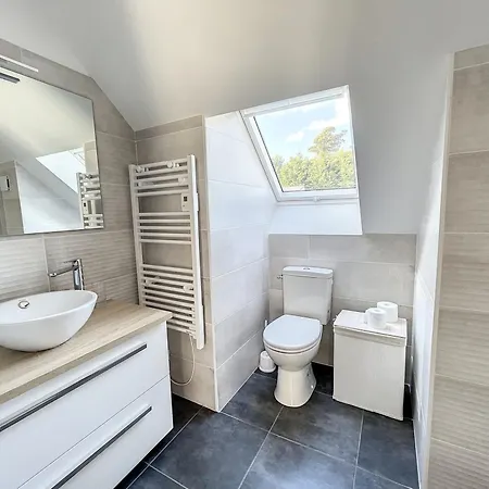 Maison Renovee Proche 7 Pers., Jardin, Wifi Et Ping-pong, 3 Chambres, 2 Salles D'eau Carolles