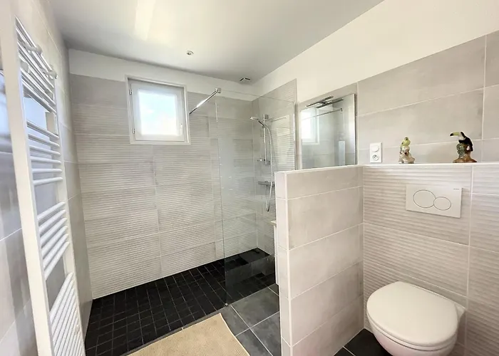 Maison Renovee Proche 7 Pers., Jardin, Wifi Et Ping-pong, 3 Chambres, 2 Salles D'eau - Fr-1-361-426